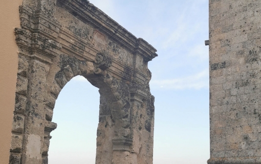 Monumental Arch